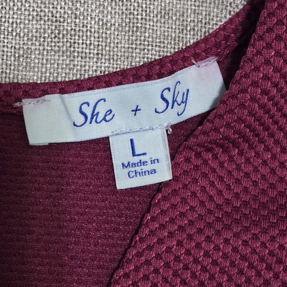 SHE + SKY Magenta Ruffle Short Sleeve V-Neck Dress Size Large - Picture 10 of 11